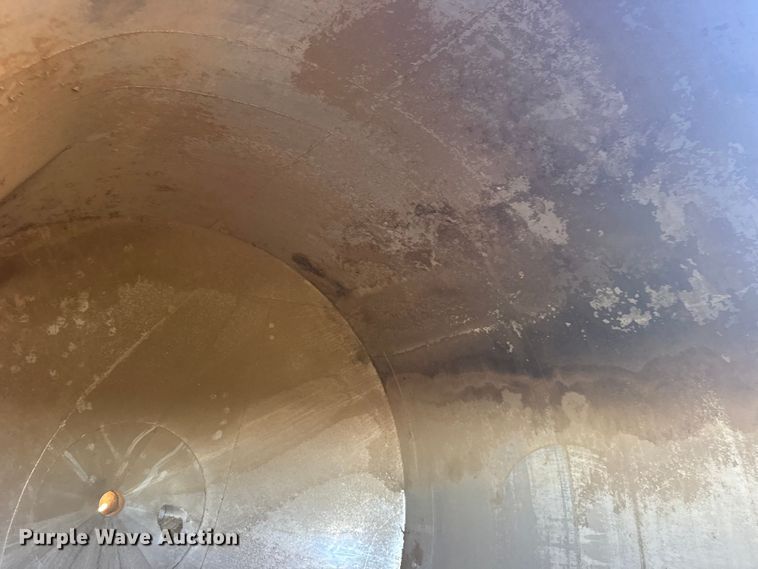 image for item DY3298 (2) stainless steel tanks