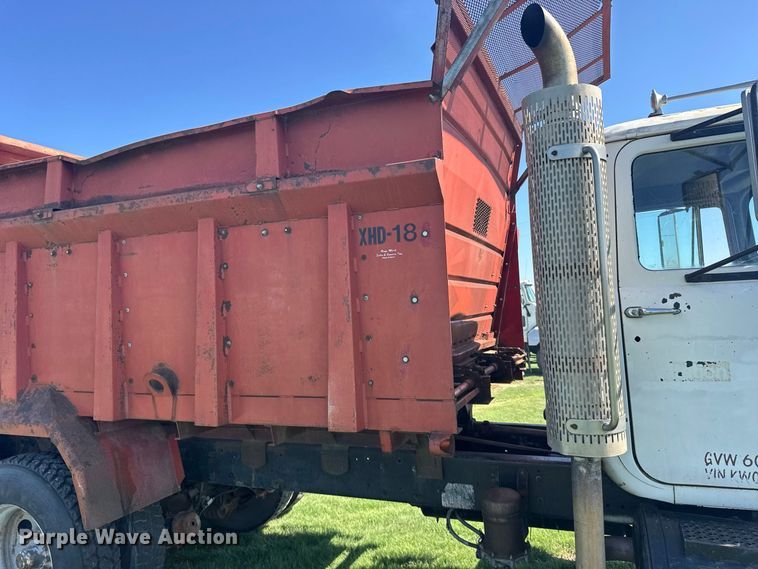 image for item DY3301 1989 Mack  RD manure spreader truck