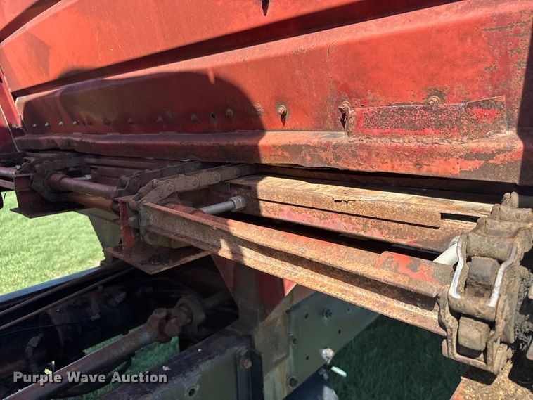 image for item DY3301 1989 Mack  RD manure spreader truck