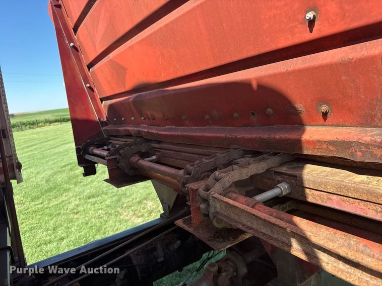 image for item DY3301 1989 Mack  RD manure spreader truck