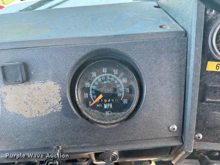 image for item DY3301 1989 Mack  RD manure spreader truck