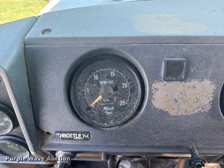 image for item DY3301 1989 Mack  RD manure spreader truck