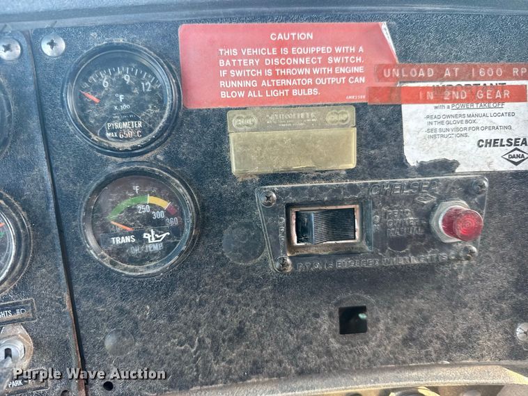 image for item DY3301 1989 Mack  RD manure spreader truck