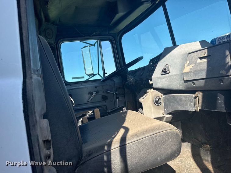 image for item DY3301 1989 Mack  RD manure spreader truck
