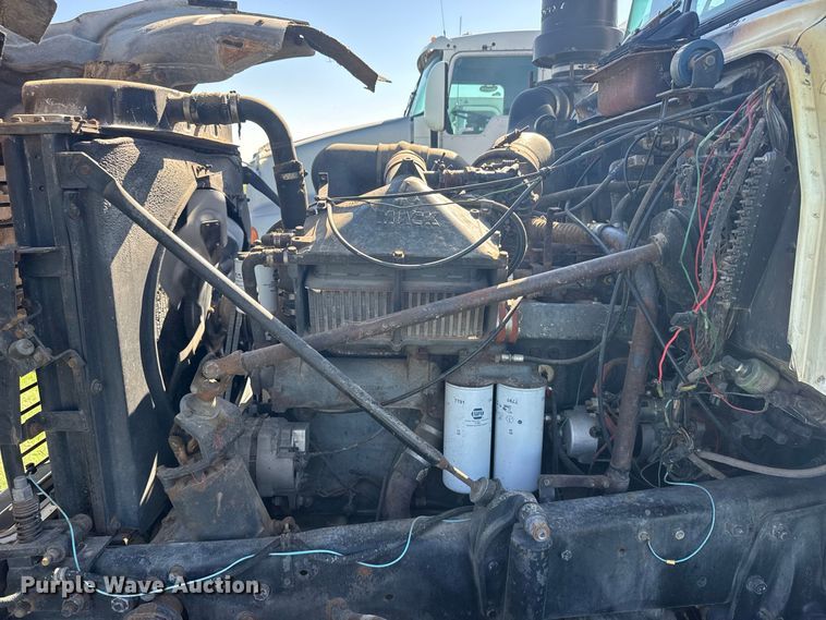 image for item DY3301 1989 Mack  RD manure spreader truck