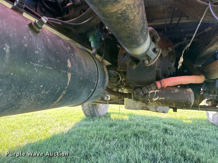 image for item DY3301 1989 Mack  RD manure spreader truck