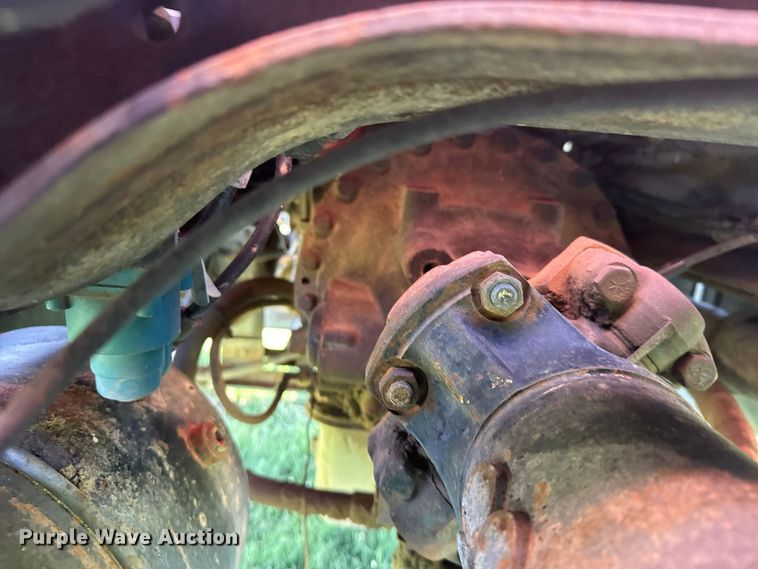 image for item DY3301 1989 Mack  RD manure spreader truck