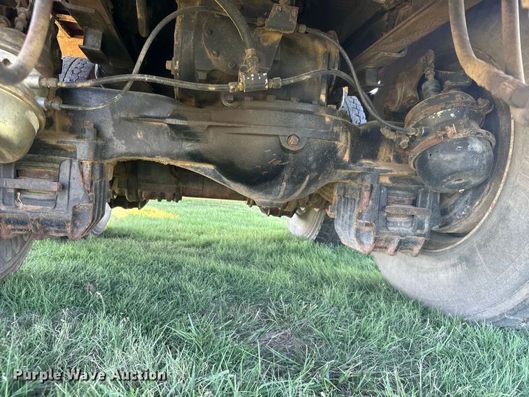 image for item DY3301 1989 Mack  RD manure spreader truck