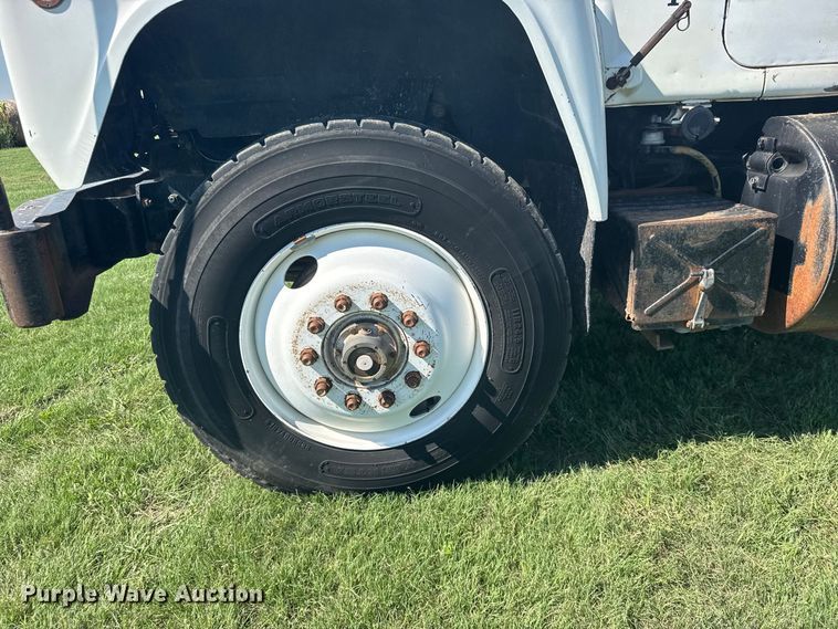 image for item DY3301 1989 Mack  RD manure spreader truck