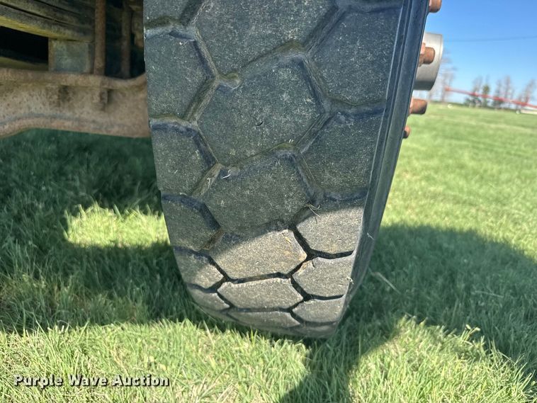 image for item DY3301 1989 Mack  RD manure spreader truck