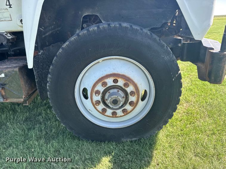 image for item DY3301 1989 Mack  RD manure spreader truck