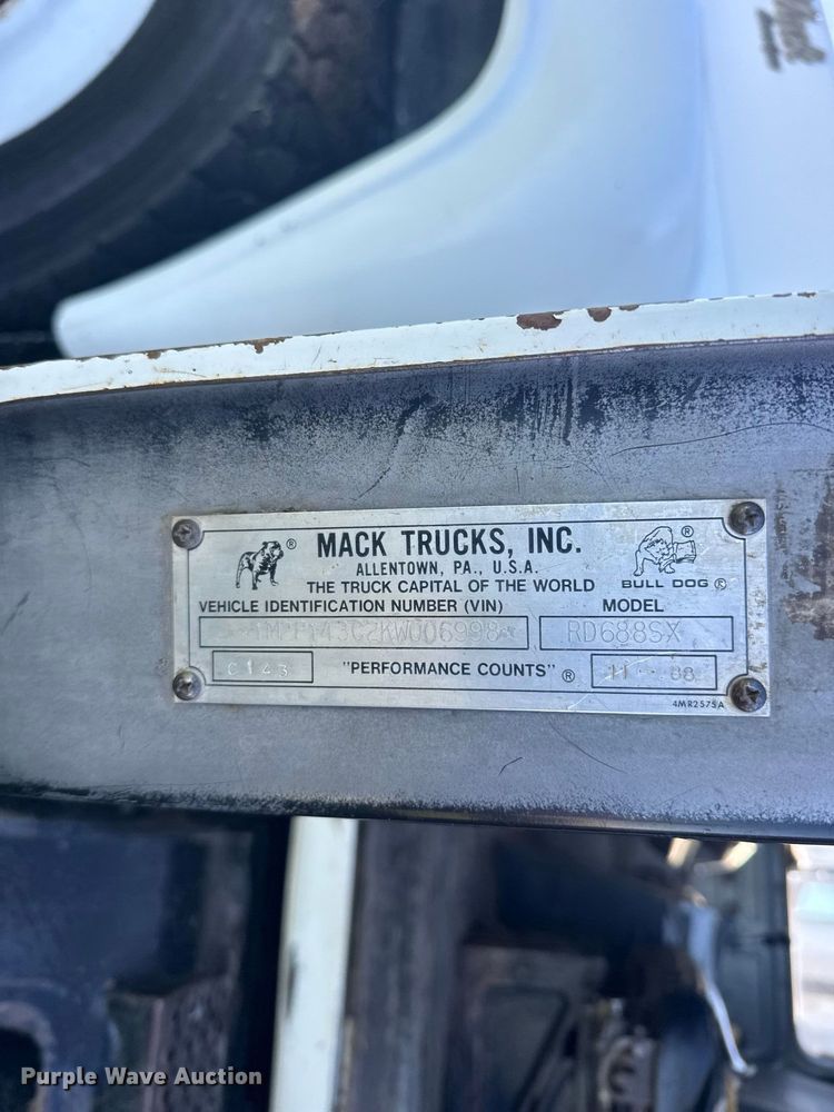 image for item DY3301 1989 Mack  RD manure spreader truck