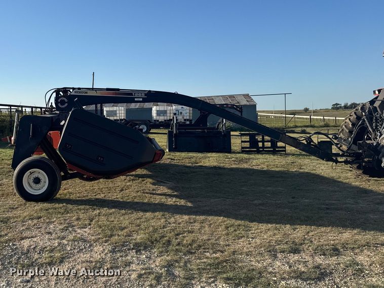 image for item DY3304 Hesston 1265 Hydro Swing swather / windrower
