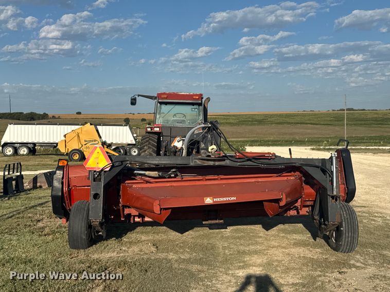 image for item DY3304 Hesston 1265 Hydro Swing swather / windrower