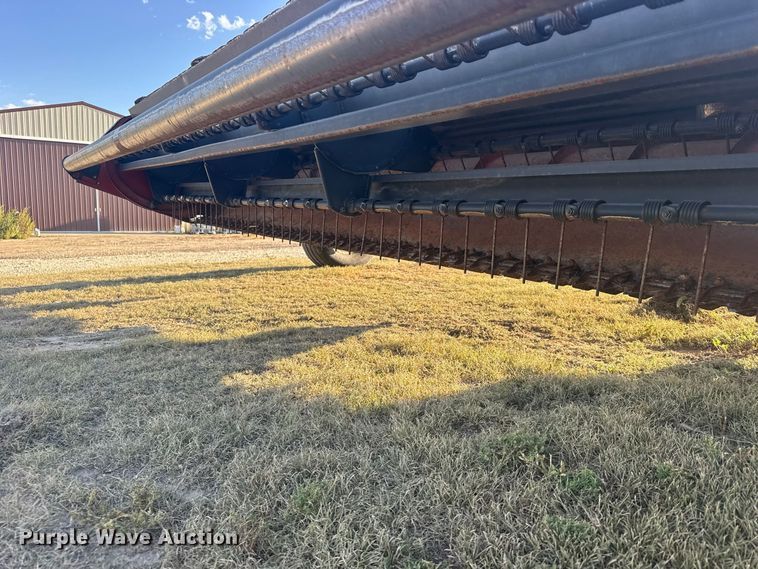 image for item DY3304 Hesston 1265 Hydro Swing swather / windrower