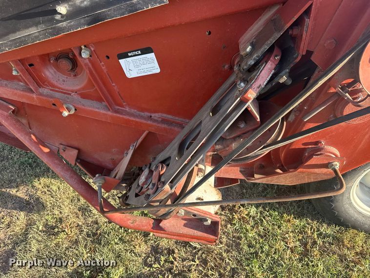 image for item DY3304 Hesston 1265 Hydro Swing swather / windrower