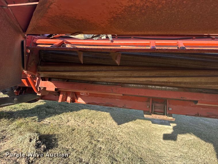 image for item DY3304 Hesston 1265 Hydro Swing swather / windrower