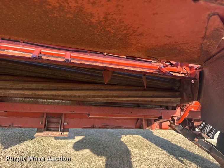 image for item DY3304 Hesston 1265 Hydro Swing swather / windrower