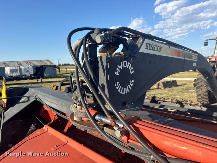 image for item DY3304 Hesston 1265 Hydro Swing swather / windrower