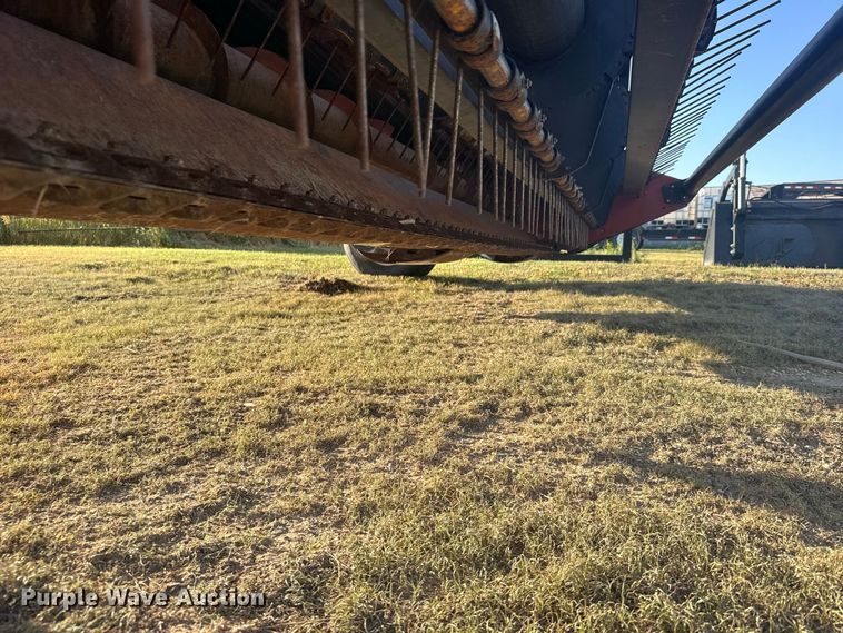 image for item DY3304 Hesston 1265 Hydro Swing swather / windrower