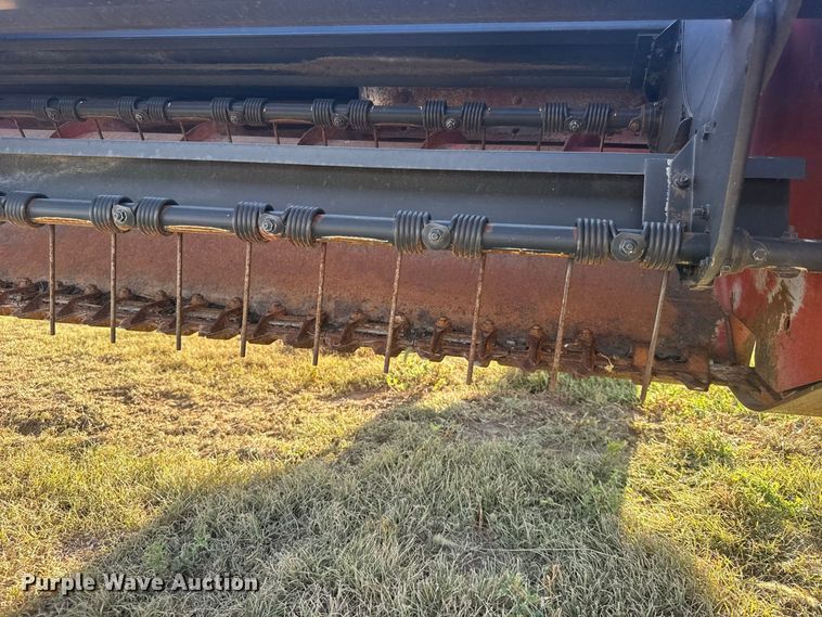 image for item DY3304 Hesston 1265 Hydro Swing swather / windrower