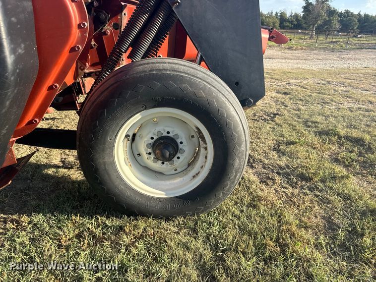 image for item DY3304 Hesston 1265 Hydro Swing swather / windrower
