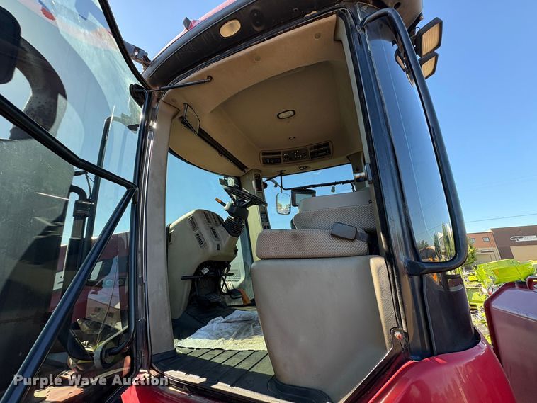 image for item EA0008 2011 Case IH Steiger 500 QuadTrac 4WD tractor