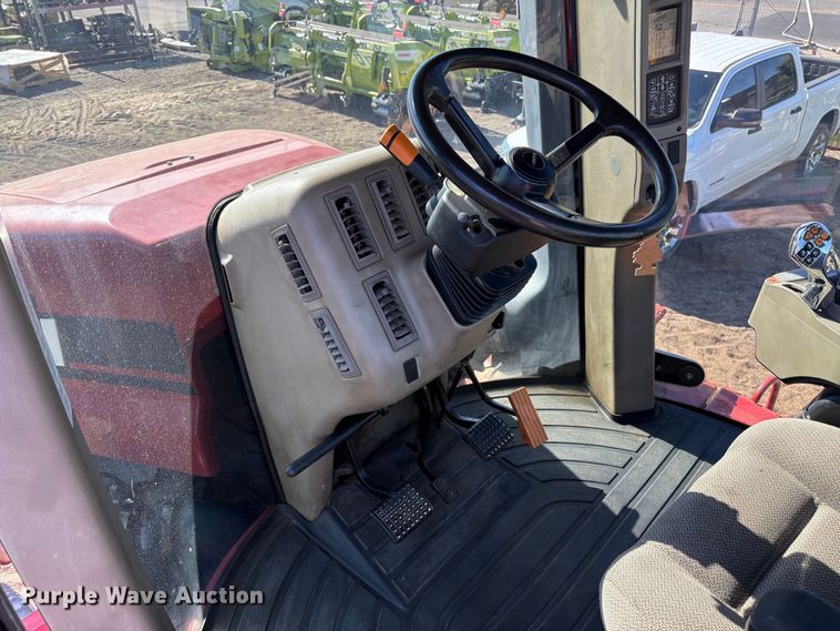 image for item EA0008 2011 Case IH Steiger 500 QuadTrac 4WD tractor