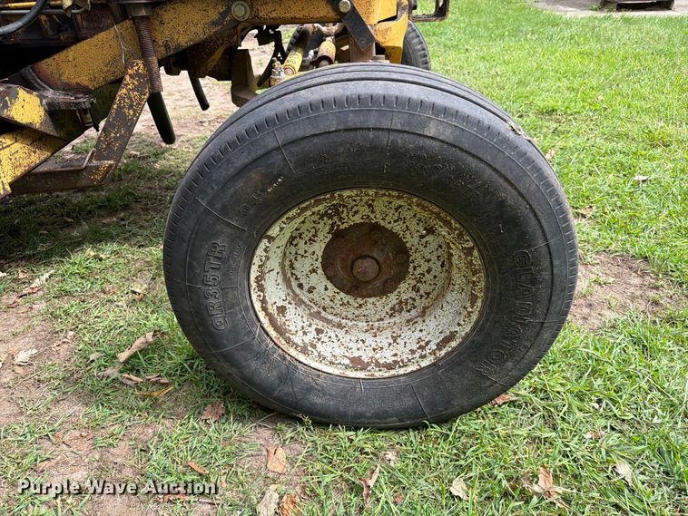 image for item EA0451 1990 Ford 7710 Tiger Special tractor