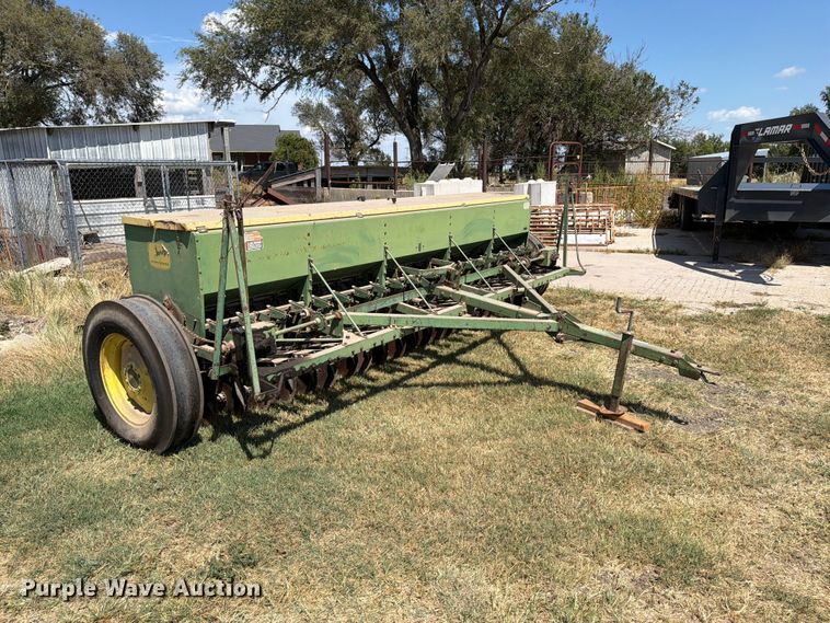 image for item EP7539 John Deere DF208C grain drill
