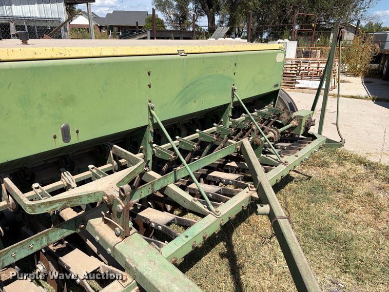 image for item EP7539 John Deere DF208C grain drill