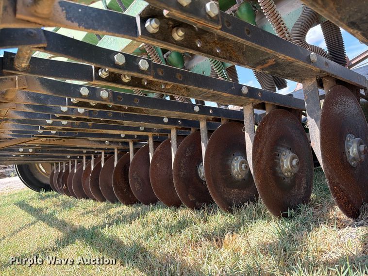 image for item EP7539 John Deere DF208C grain drill
