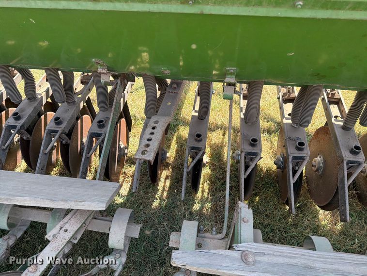 image for item EP7539 John Deere DF208C grain drill
