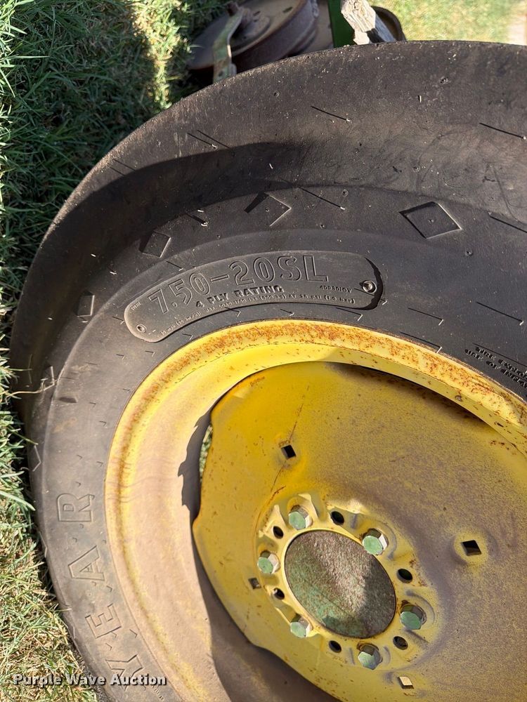 image for item EP7539 John Deere DF208C grain drill