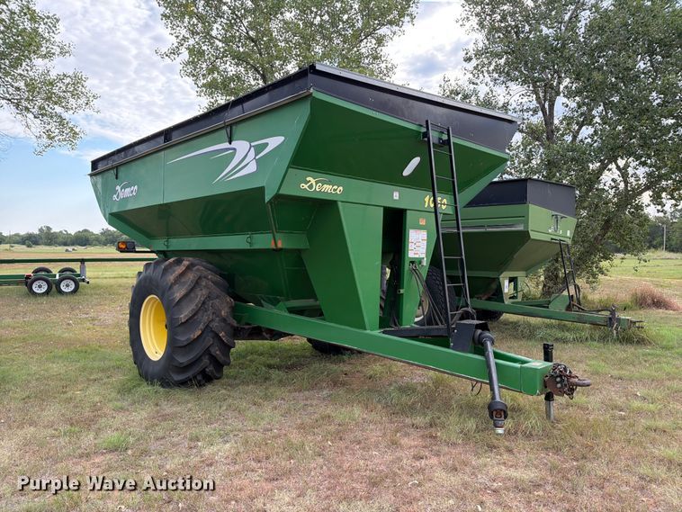 image for item EP7544 Demco 1050 grain cart