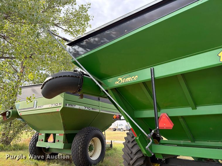 image for item EP7544 Demco 1050 grain cart