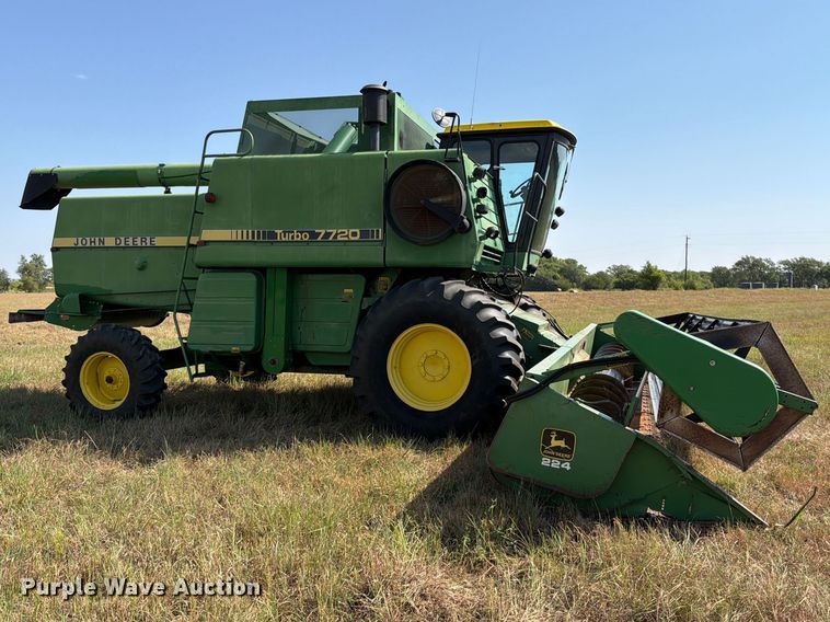image for item EP7545 1981 John Deere Turbo 7720 combine