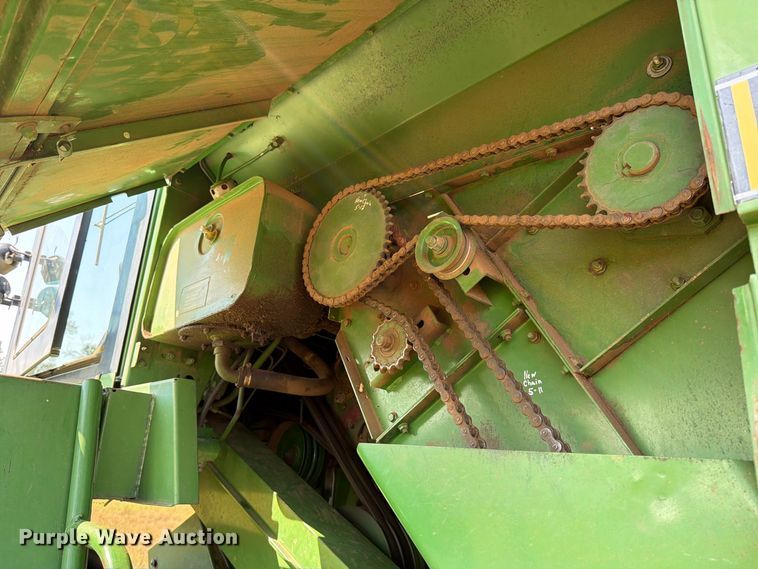 image for item EP7545 1981 John Deere Turbo 7720 combine