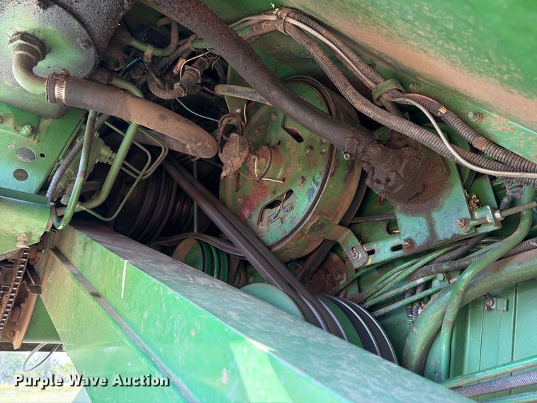 image for item EP7545 1981 John Deere Turbo 7720 combine