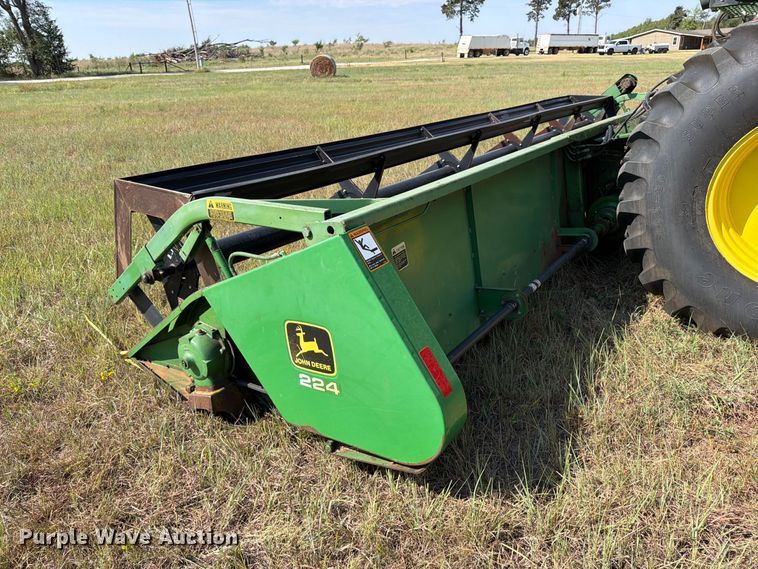 image for item EP7545 1981 John Deere Turbo 7720 combine