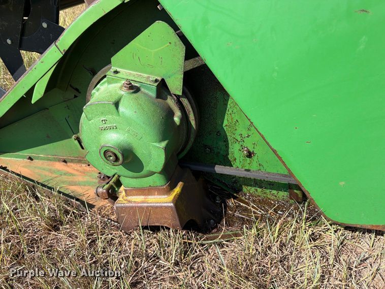 image for item EP7545 1981 John Deere Turbo 7720 combine