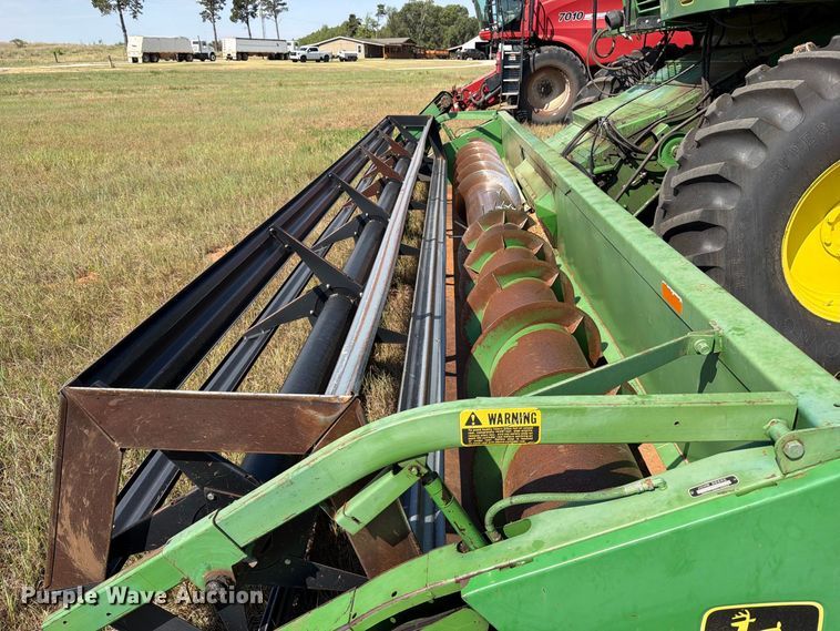 image for item EP7545 1981 John Deere Turbo 7720 combine