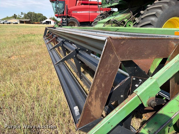 image for item EP7545 1981 John Deere Turbo 7720 combine