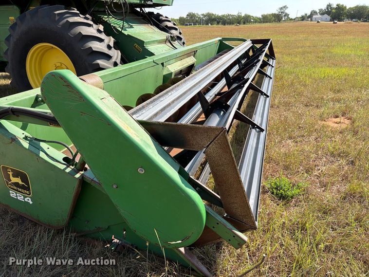 image for item EP7545 1981 John Deere Turbo 7720 combine