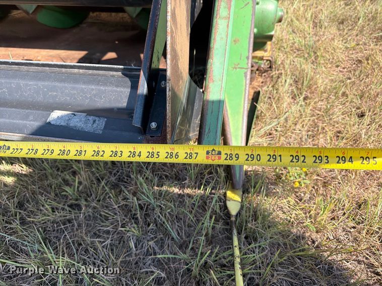 image for item EP7545 1981 John Deere Turbo 7720 combine