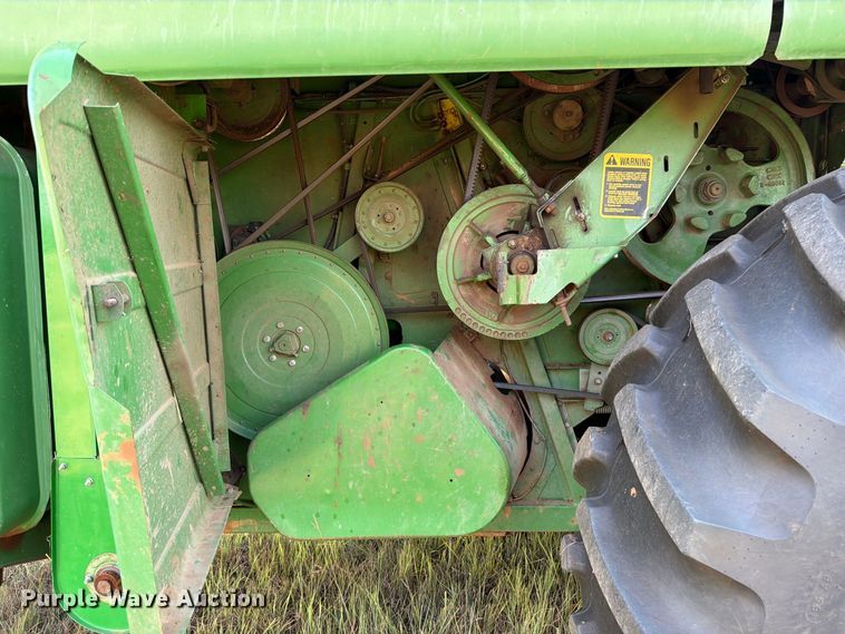 image for item EP7545 1981 John Deere Turbo 7720 combine