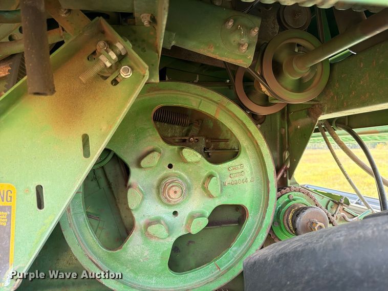image for item EP7545 1981 John Deere Turbo 7720 combine