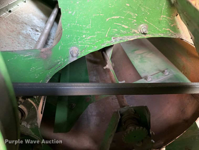 image for item EP7545 1981 John Deere Turbo 7720 combine