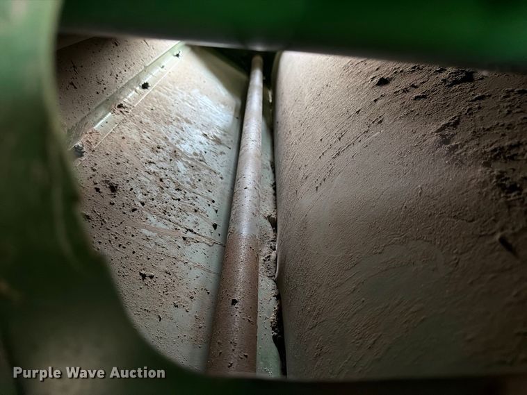 image for item EP7545 1981 John Deere Turbo 7720 combine
