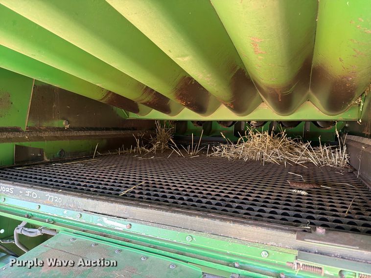 image for item EP7545 1981 John Deere Turbo 7720 combine